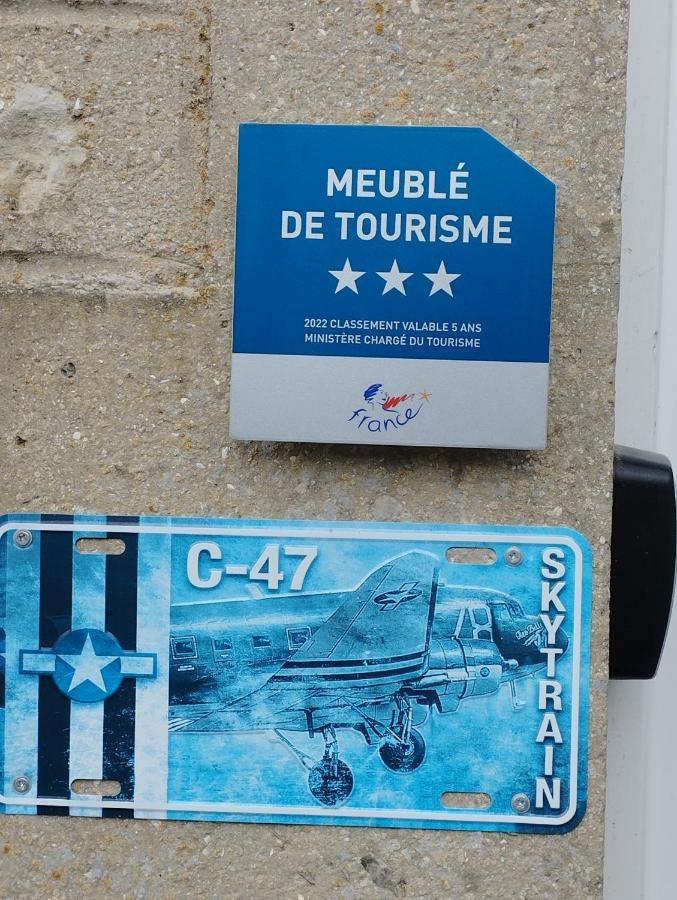 Gîte le C-47 Sainte-Mère-Église Exterior foto